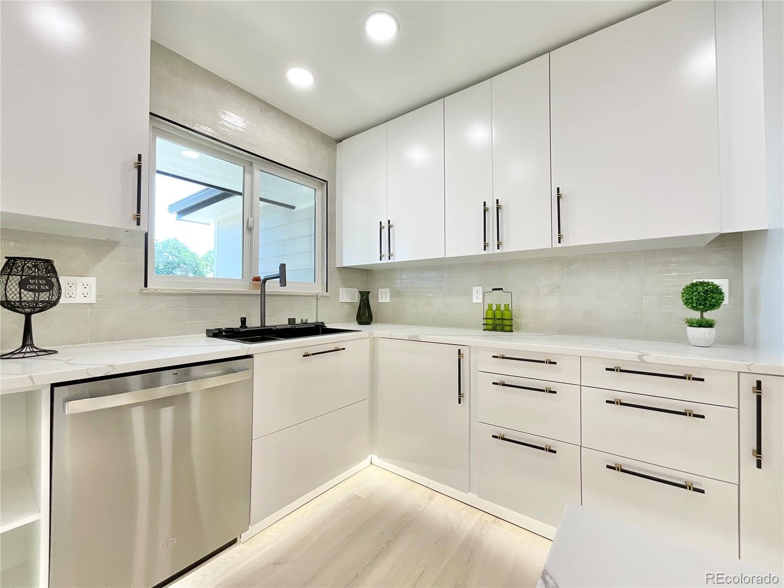 MLS Image #9 for 1455 s hoyt street,lakewood, Colorado