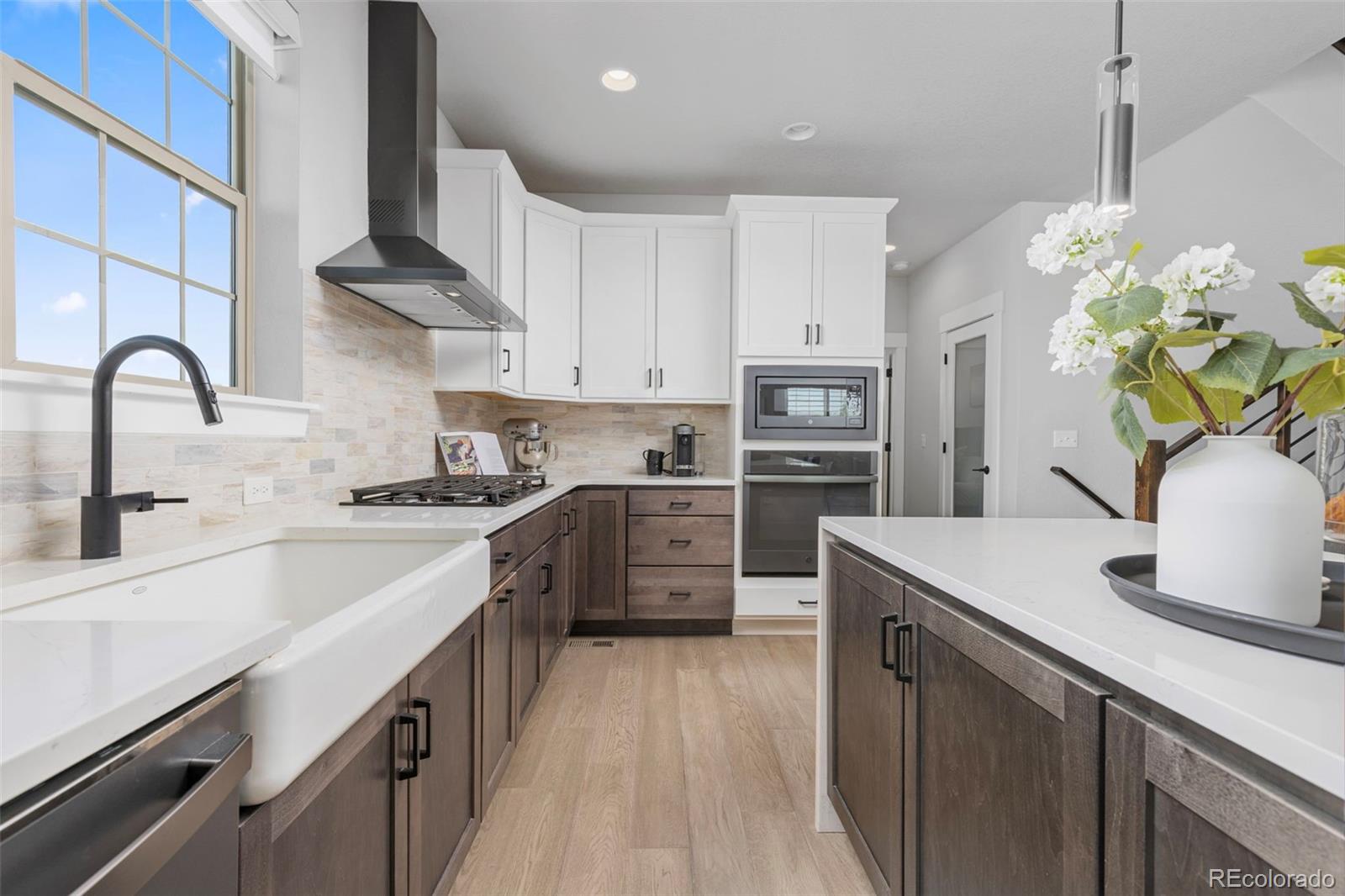 MLS Image #12 for 5974  dallas street,denver, Colorado