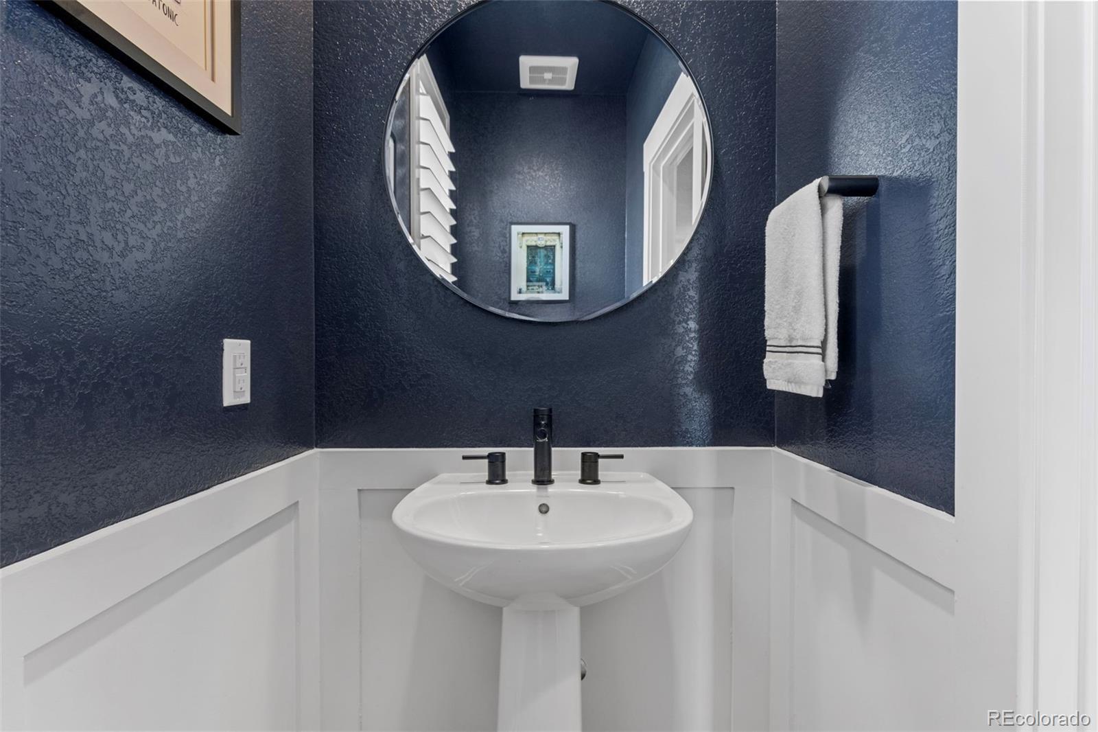 MLS Image #18 for 5974  dallas street,denver, Colorado