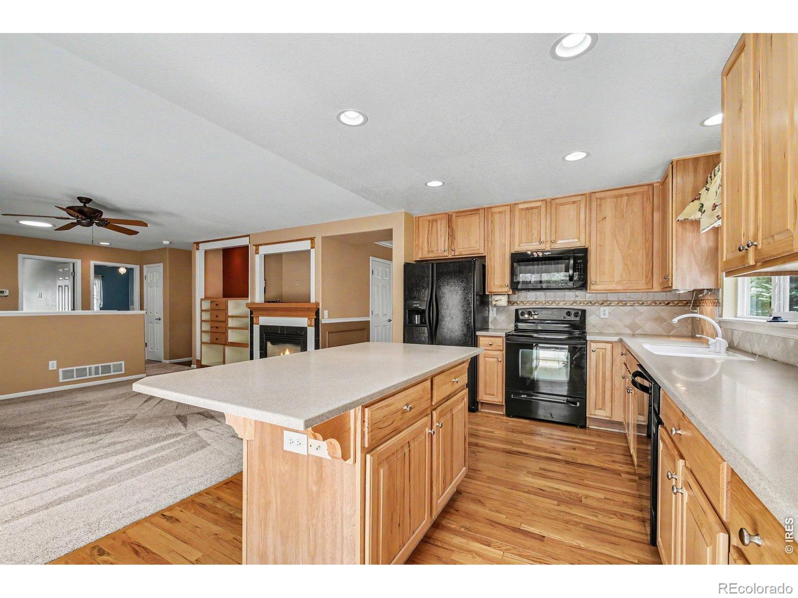 MLS Image #10 for 827  province road,fort collins, Colorado