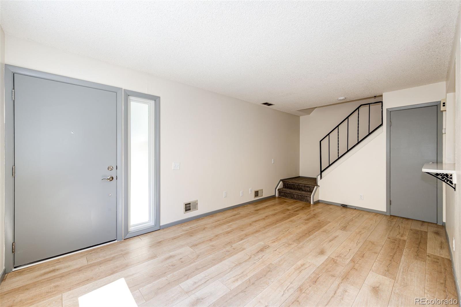 MLS Image #3 for 9005 e lehigh avenue,denver, Colorado