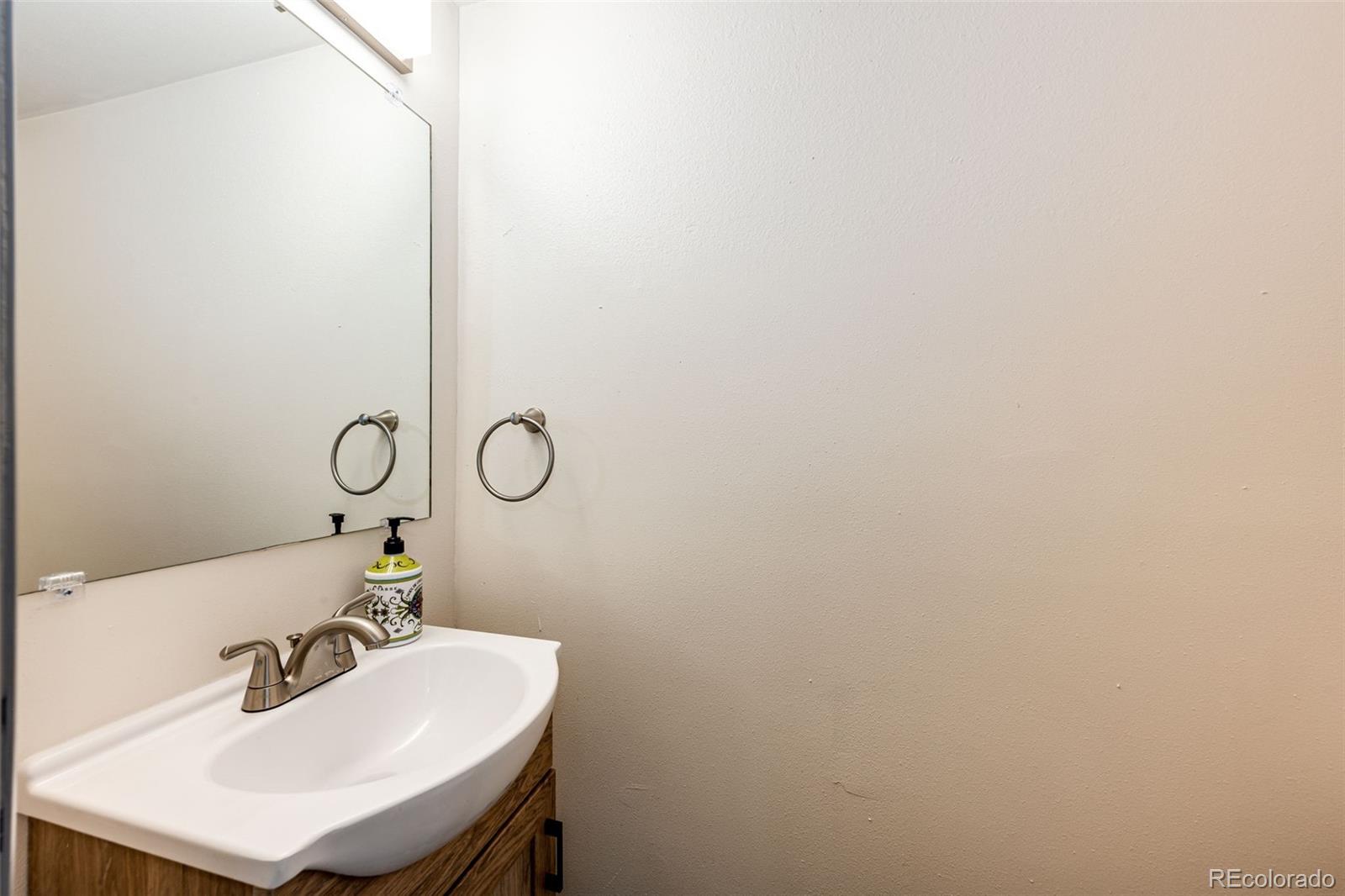 MLS Image #9 for 9005 e lehigh avenue,denver, Colorado
