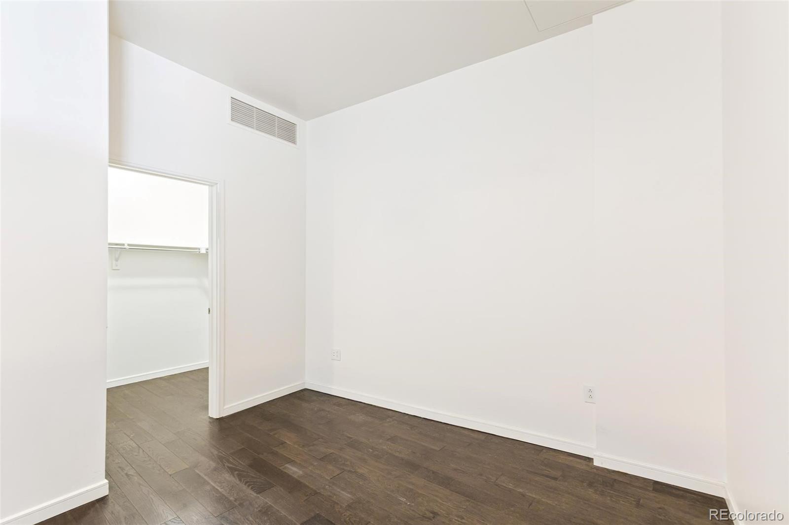 MLS Image #10 for 2958  syracuse street,denver, Colorado
