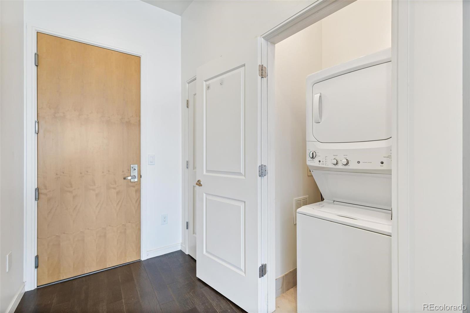 MLS Image #15 for 2958  syracuse street,denver, Colorado