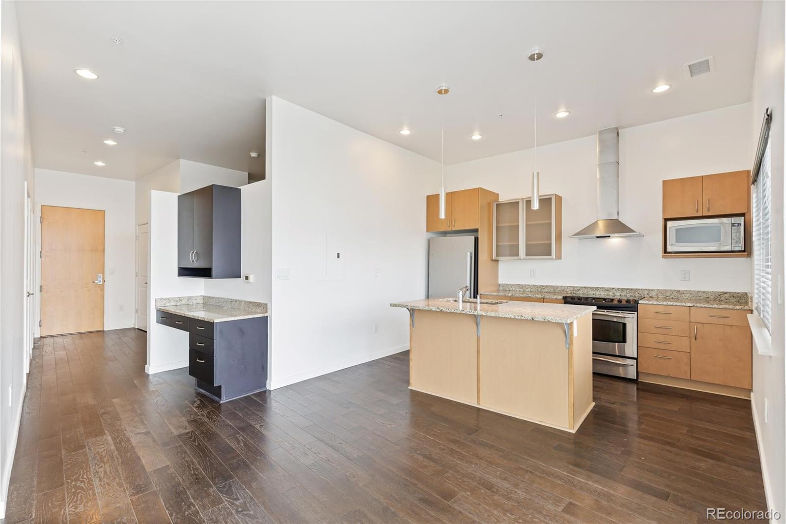MLS Image #6 for 2958  syracuse street,denver, Colorado