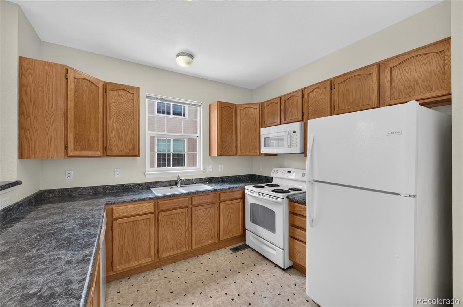 MLS Image #10 for 332 w jamison place,littleton, Colorado