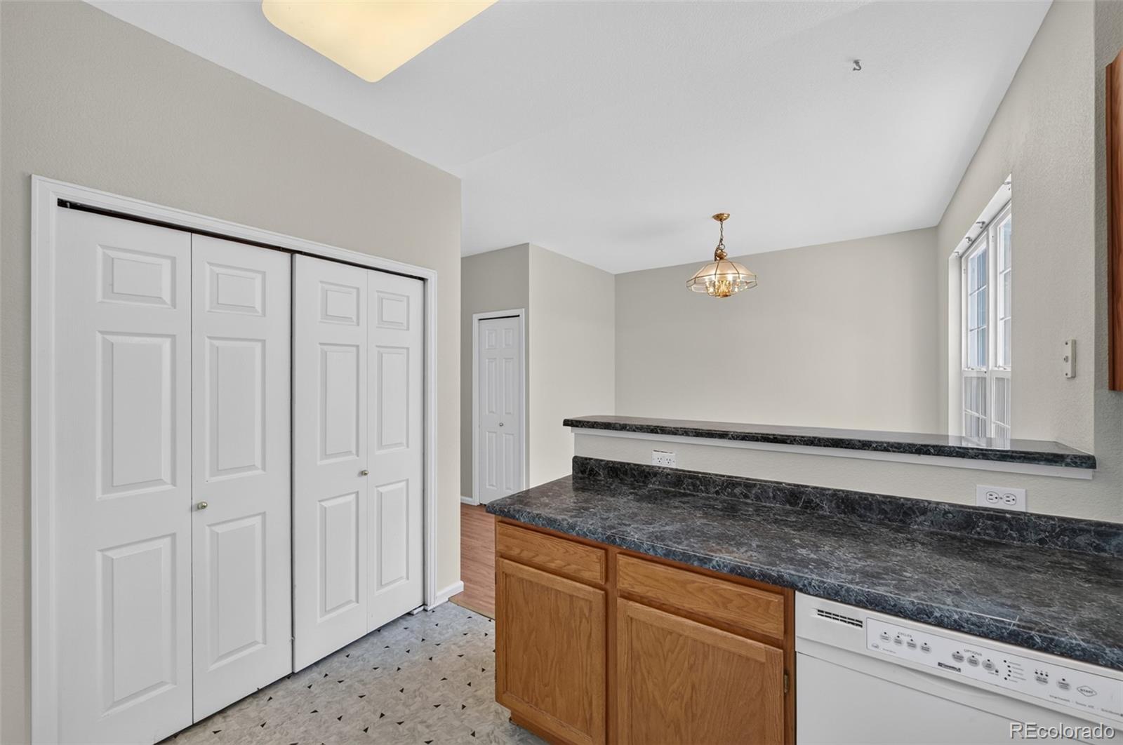 MLS Image #12 for 332 w jamison place,littleton, Colorado