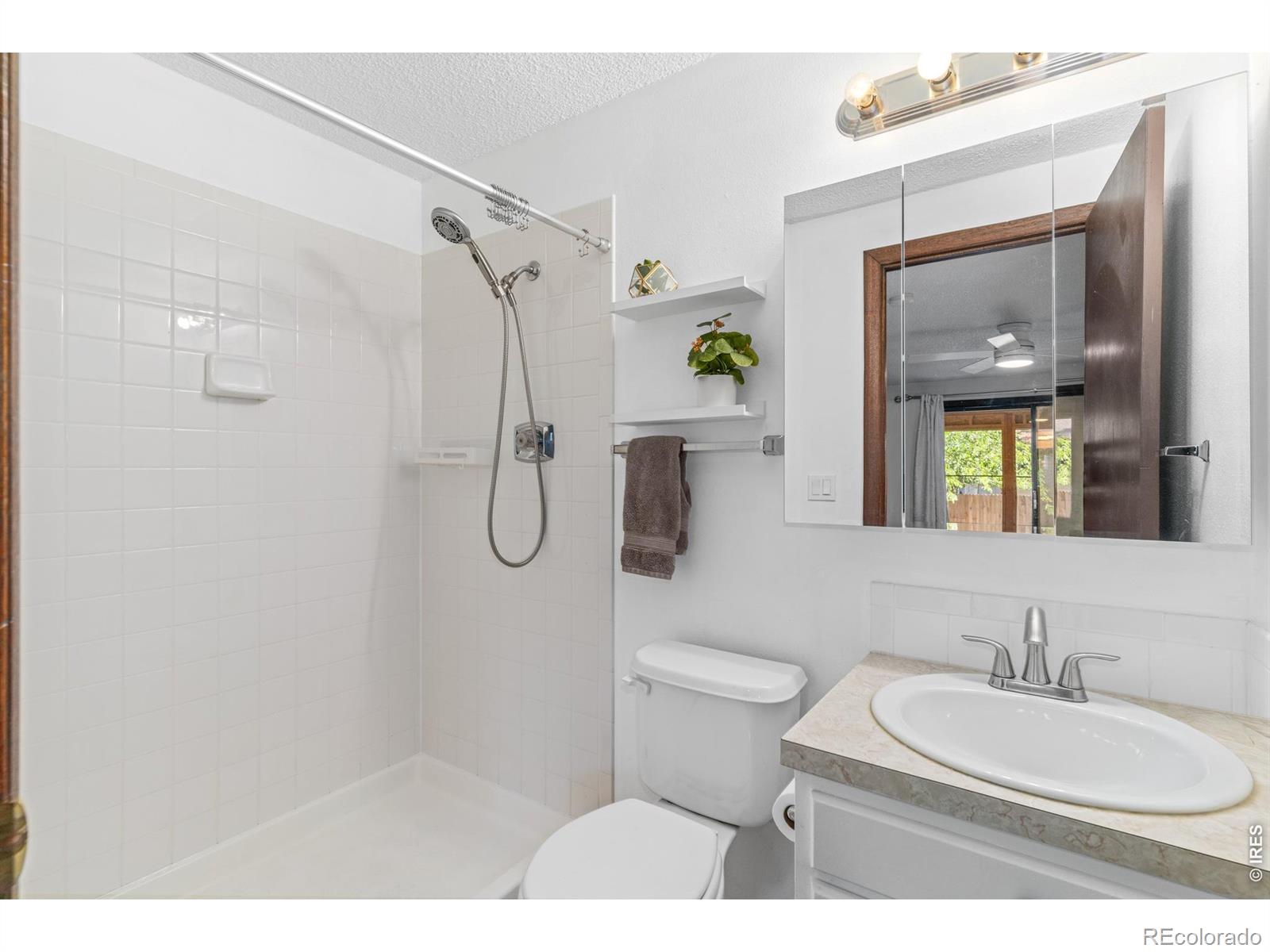 MLS Image #11 for 832  18th street,loveland, Colorado
