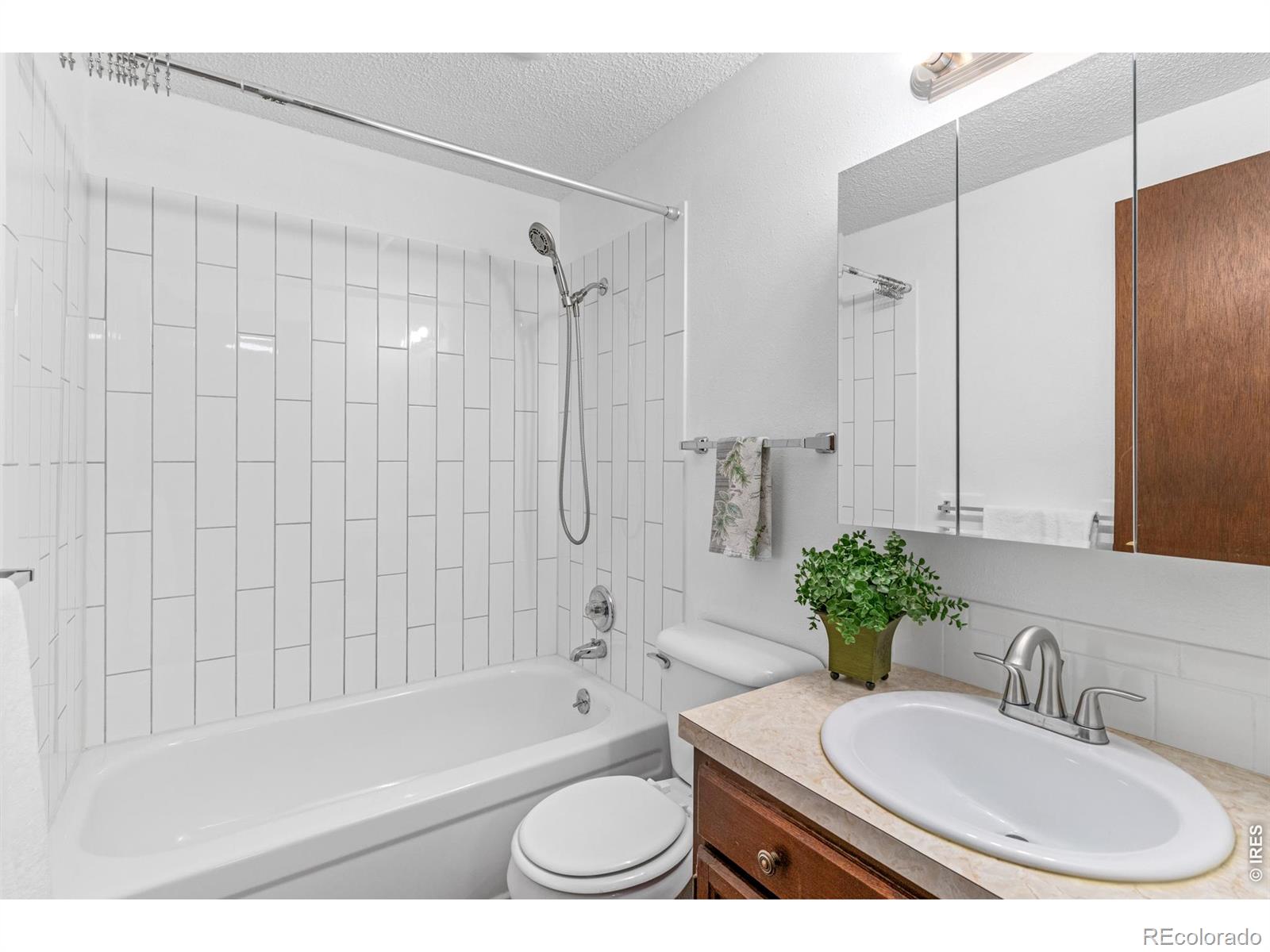 MLS Image #14 for 832  18th street,loveland, Colorado
