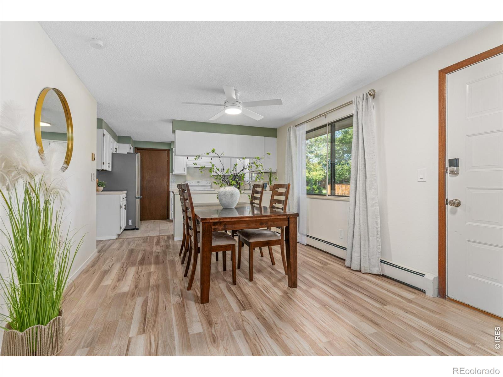 MLS Image #6 for 832  18th street,loveland, Colorado