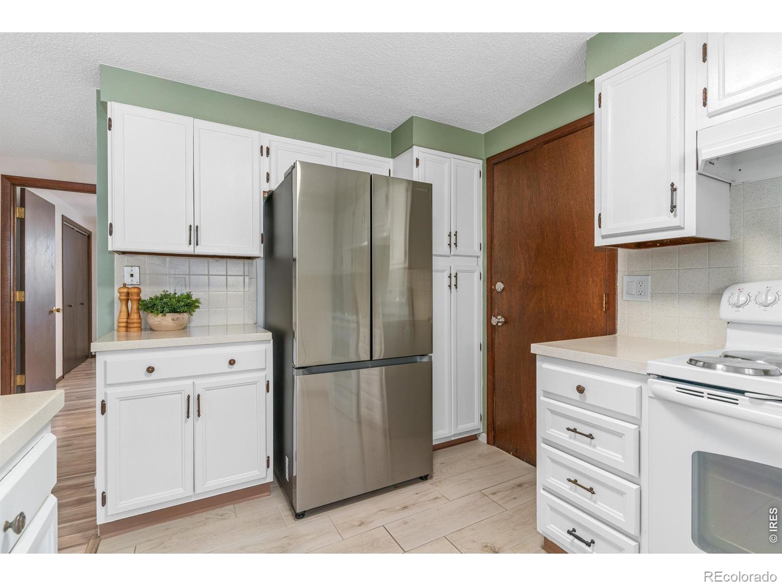 MLS Image #9 for 832  18th street,loveland, Colorado