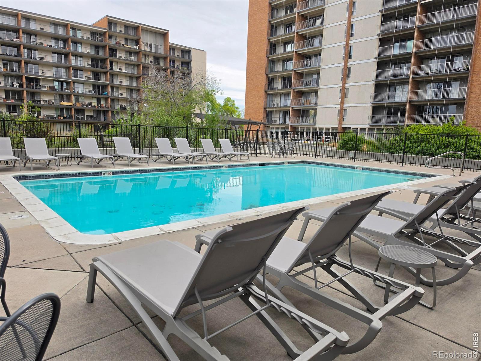 MLS Image #10 for 4800 e hale parkway,denver, Colorado