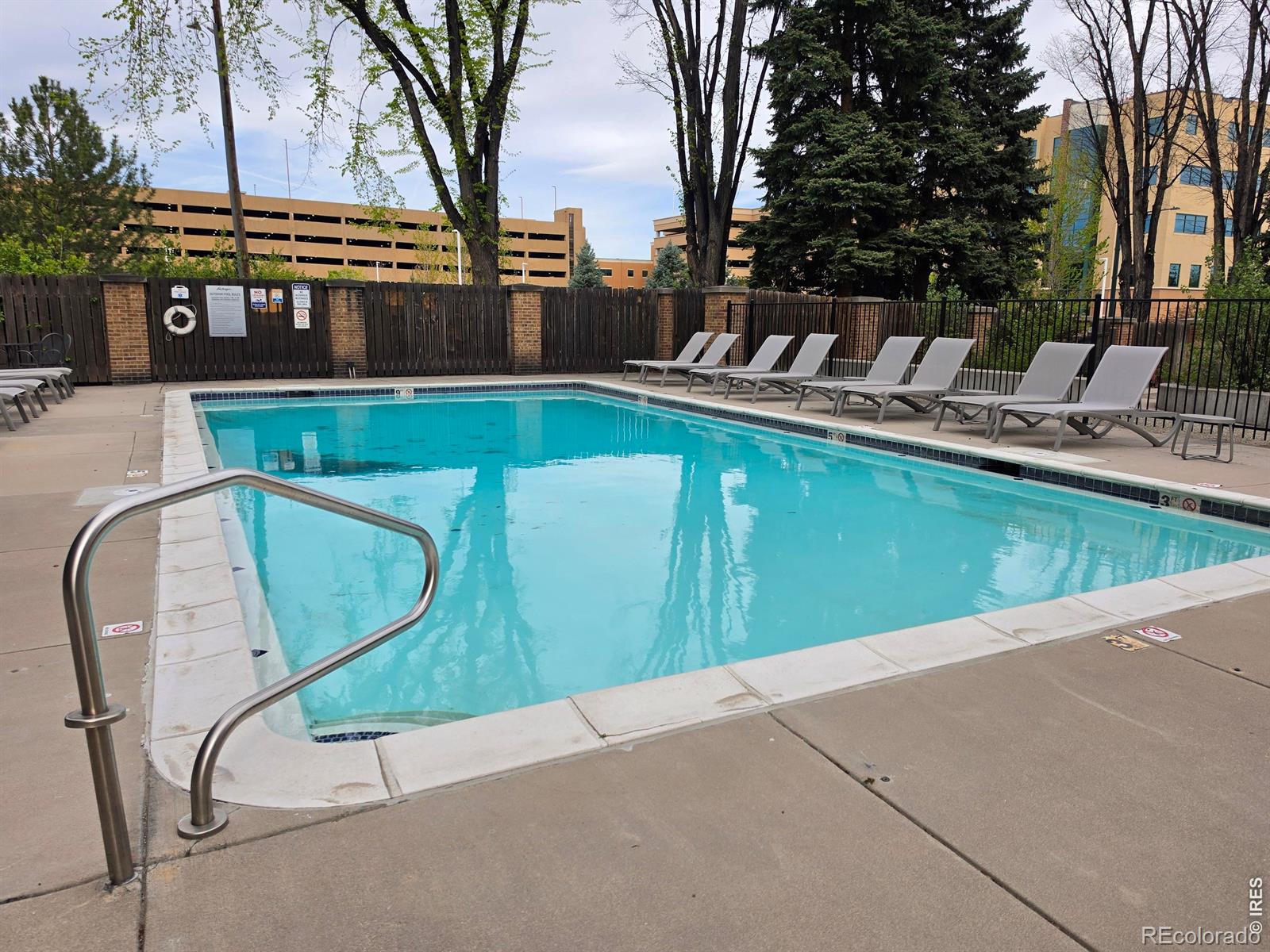 MLS Image #11 for 4800 e hale parkway,denver, Colorado