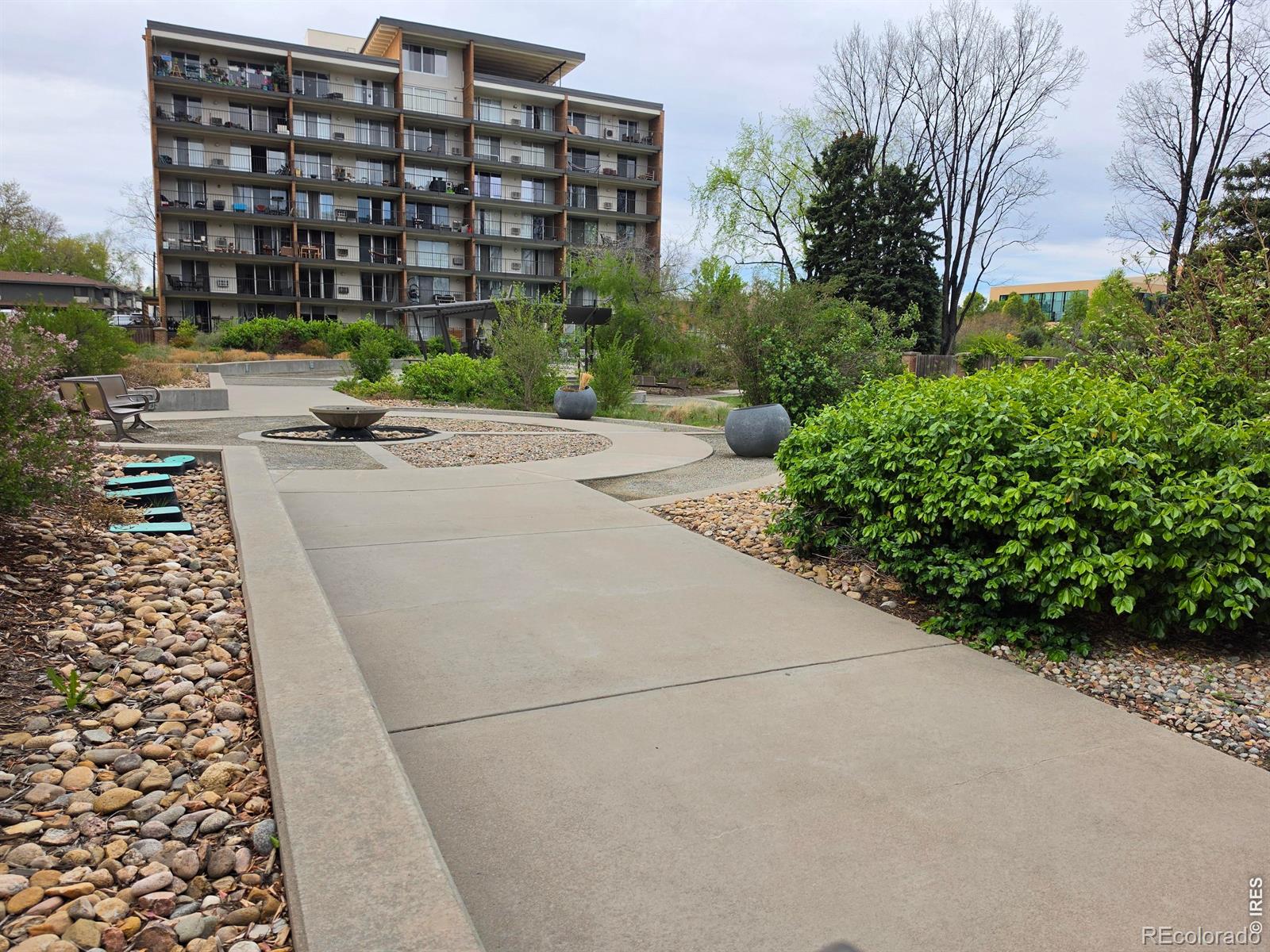 MLS Image #15 for 4800 e hale parkway,denver, Colorado
