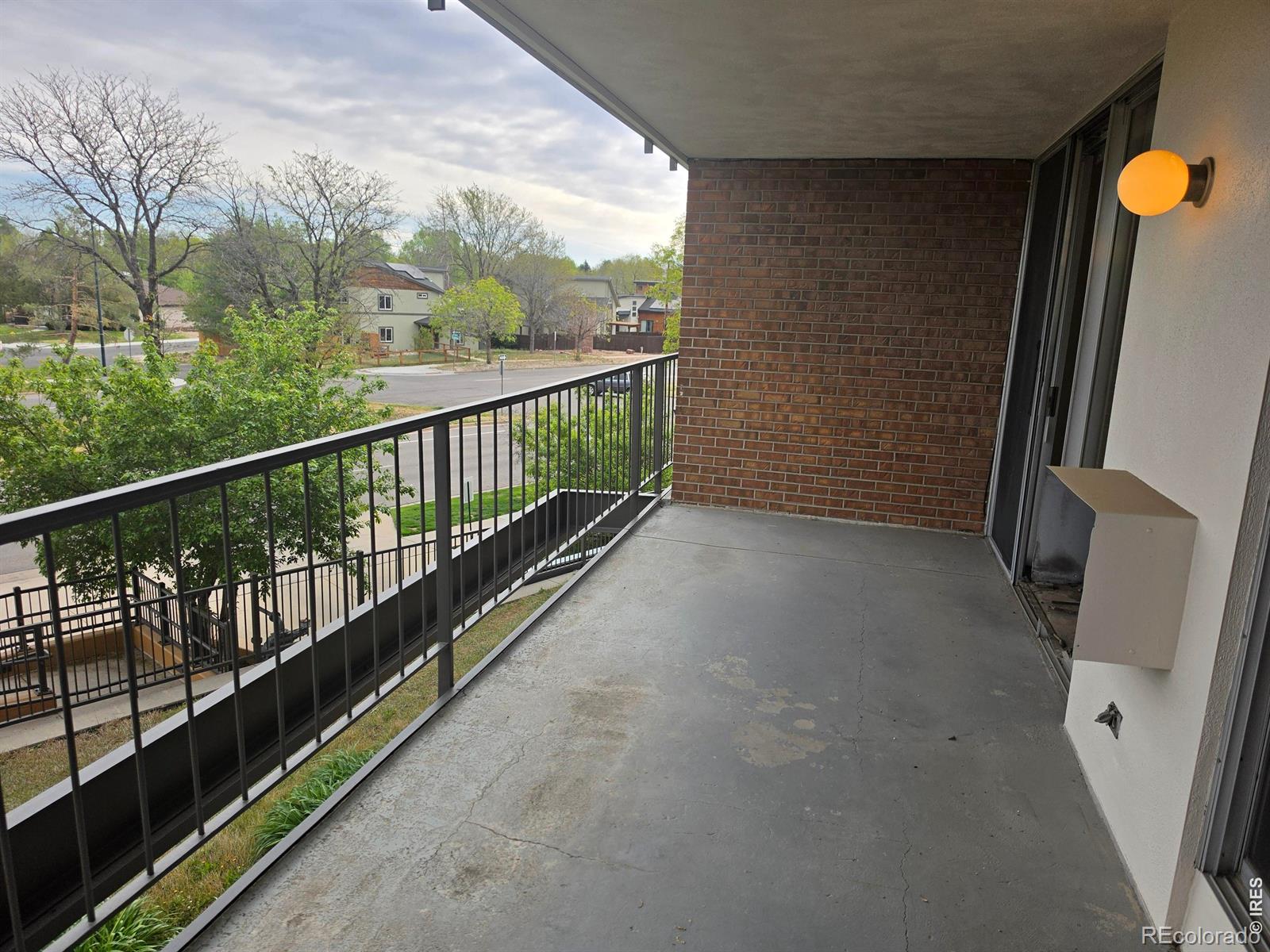 MLS Image #9 for 4800 e hale parkway,denver, Colorado