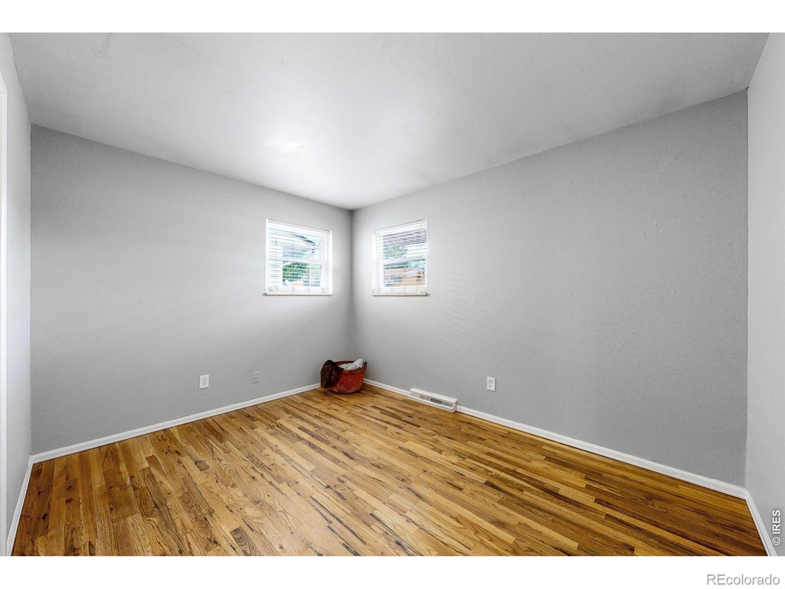 MLS Image #14 for 980  elbert street,denver, Colorado