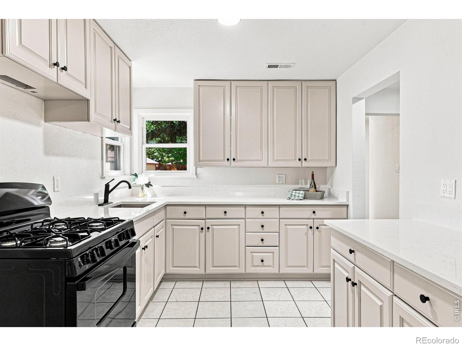 MLS Image #13 for 116 e 5th avenue,longmont, Colorado