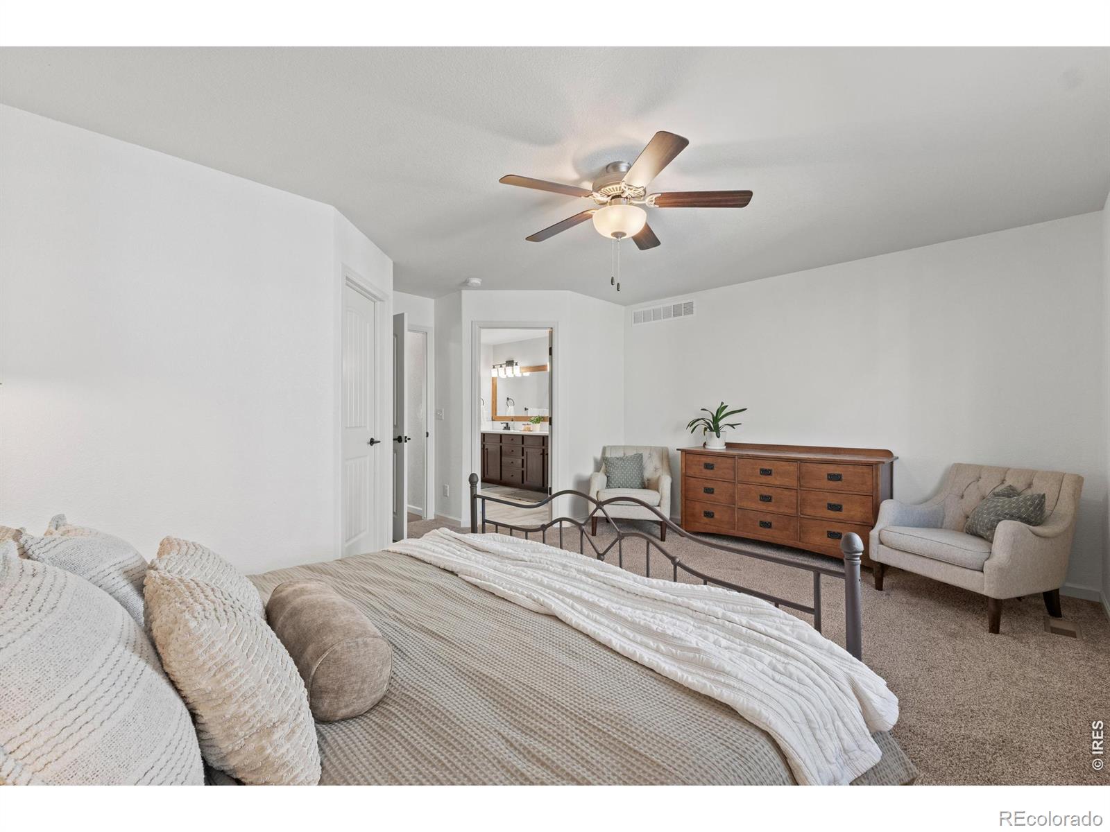 MLS Image #18 for 2610  shooting star way,evans, Colorado