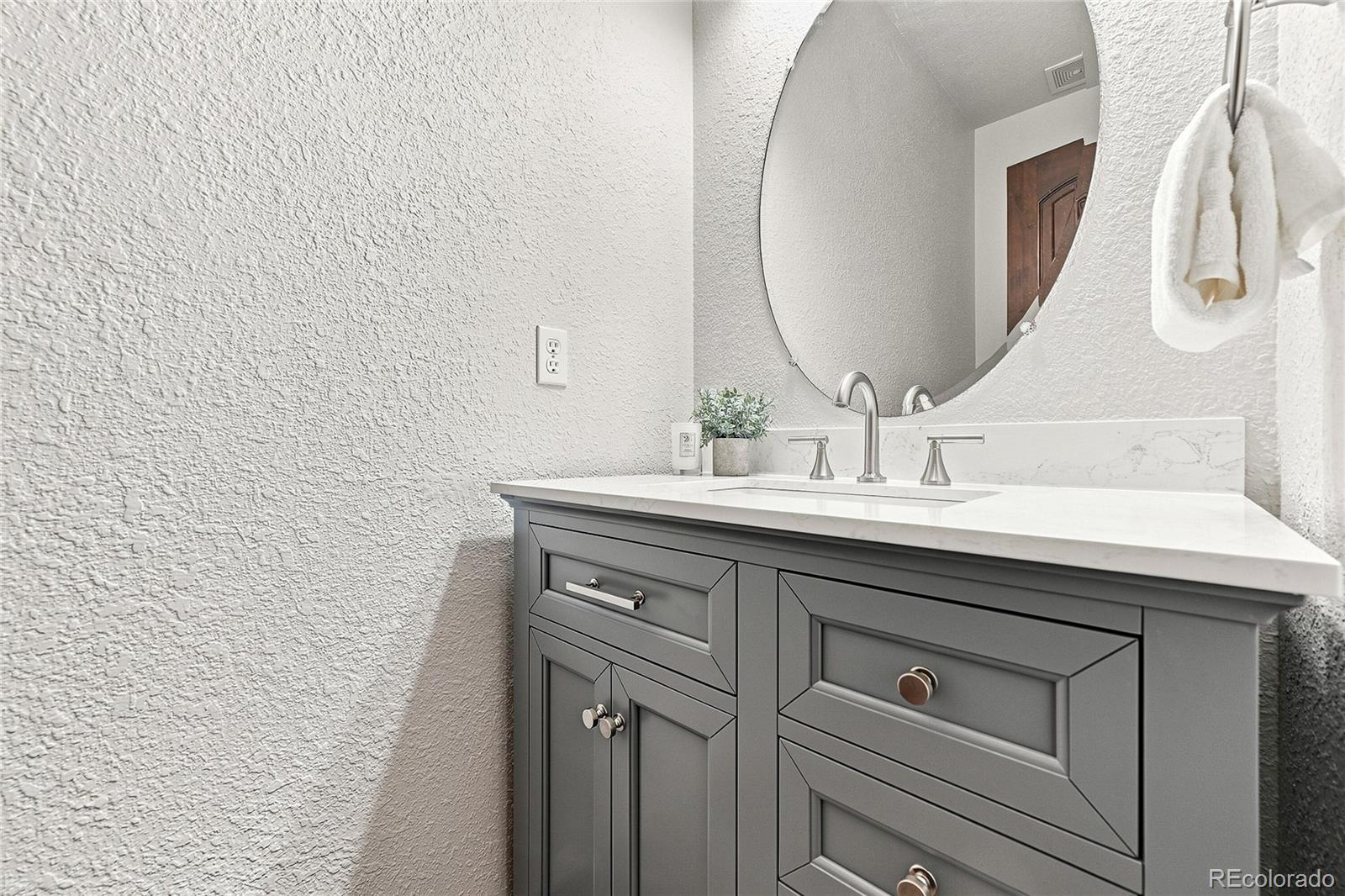 MLS Image #17 for 20273 e maplewood place,centennial, Colorado