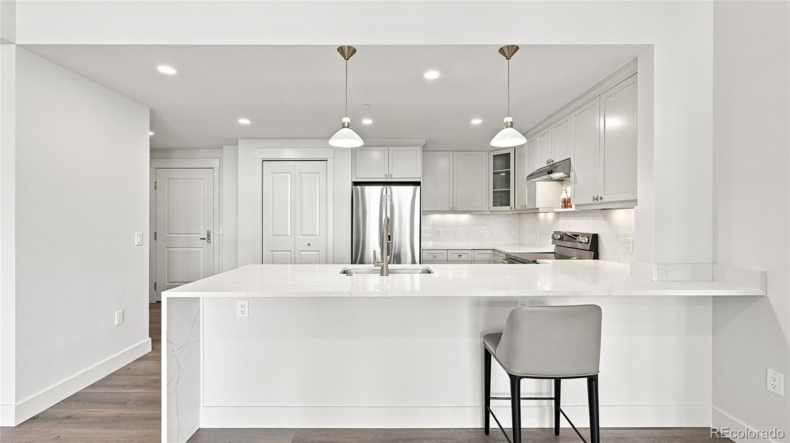 MLS Image #7 for 7220 w bonfils lane 302,denver, Colorado