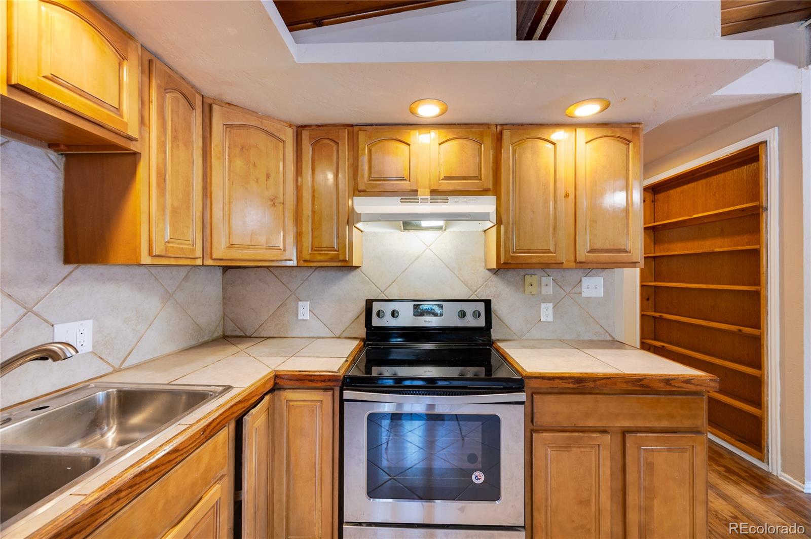 MLS Image #10 for 3306  pennsylvania avenue,colorado springs, Colorado