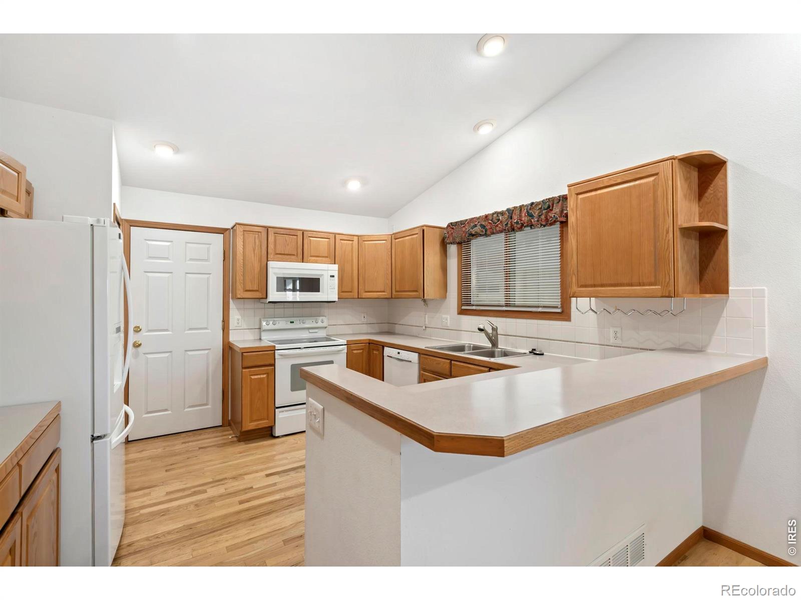 MLS Image #10 for 2037  adriel drive,fort collins, Colorado