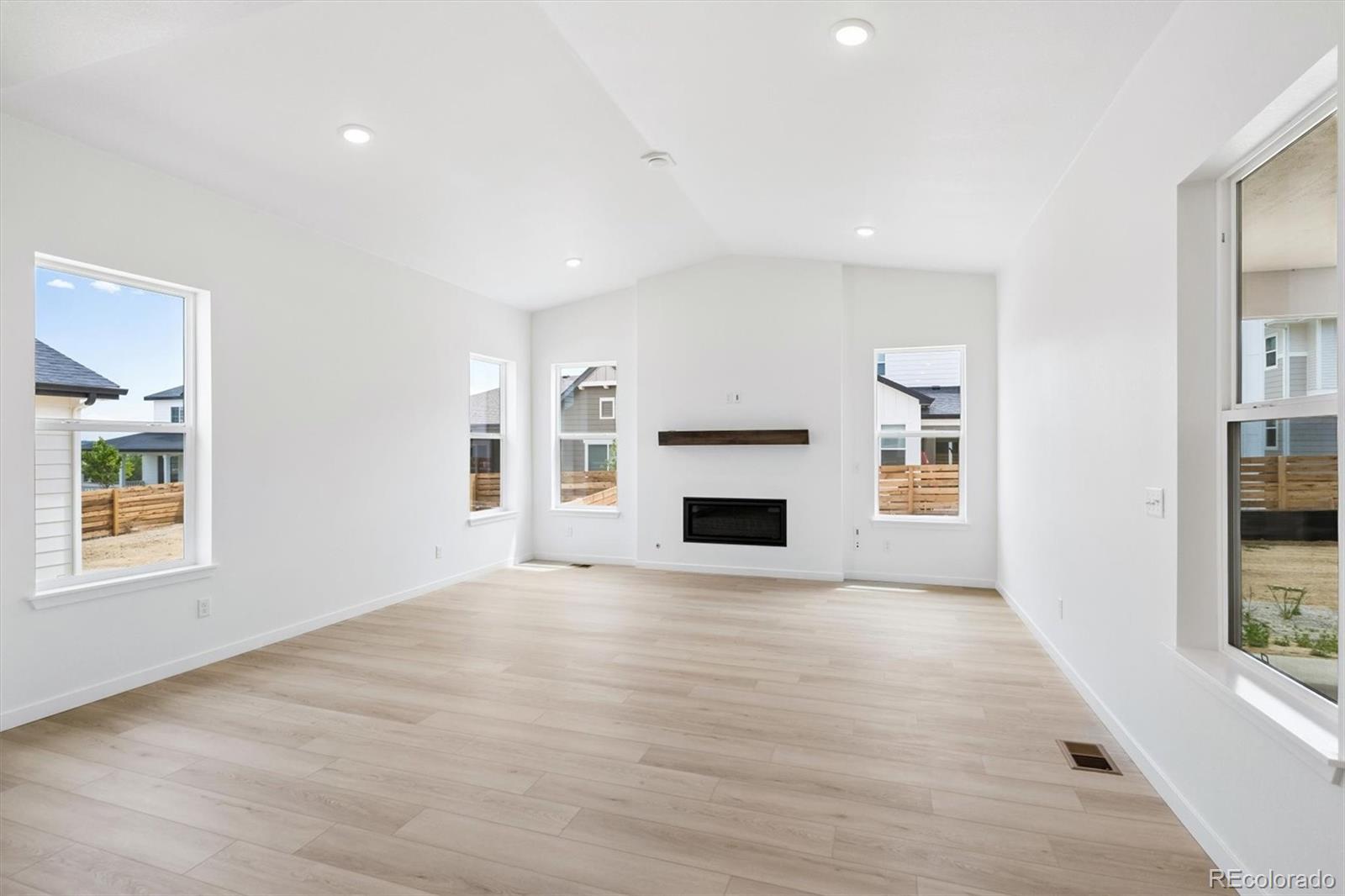 MLS Image #6 for 5588  tamarack avenue,firestone, Colorado