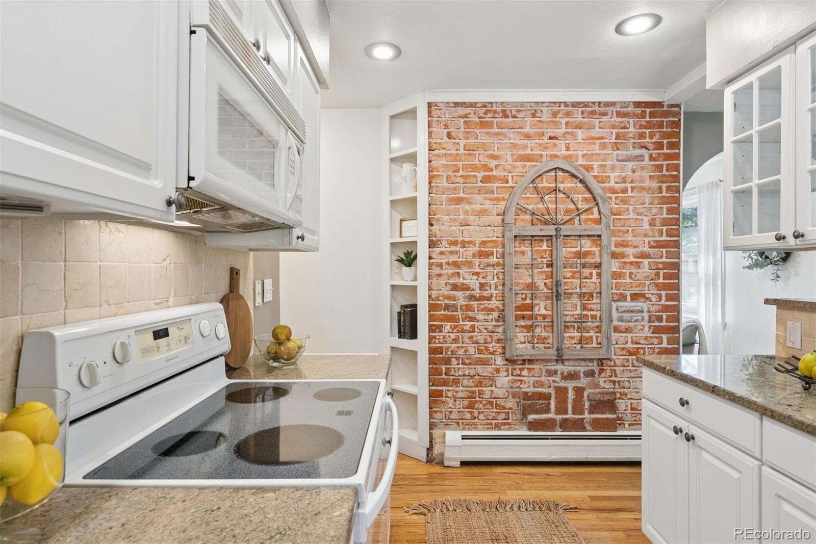 MLS Image #11 for 1905  jasmine street,denver, Colorado