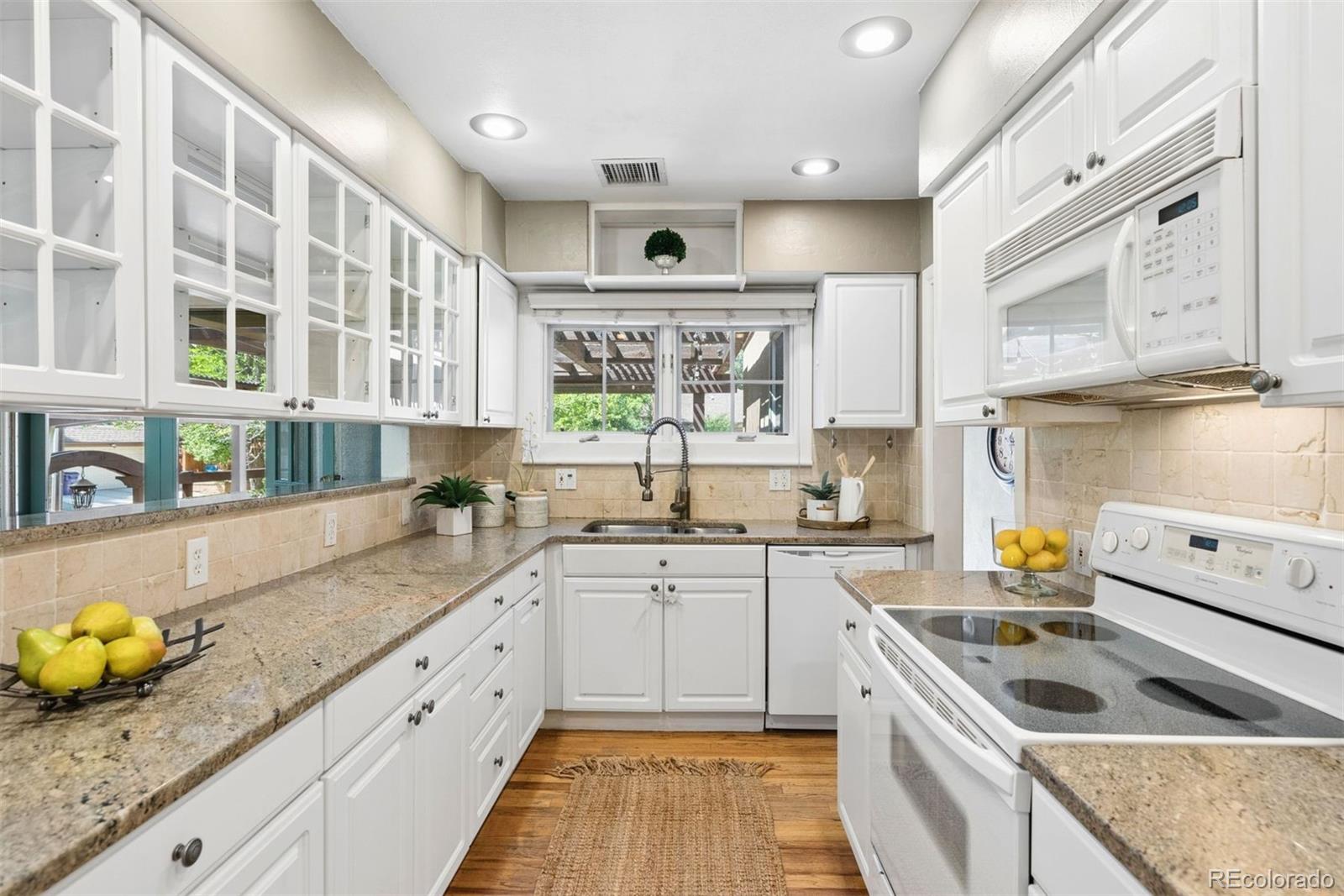 MLS Image #8 for 1905  jasmine street,denver, Colorado