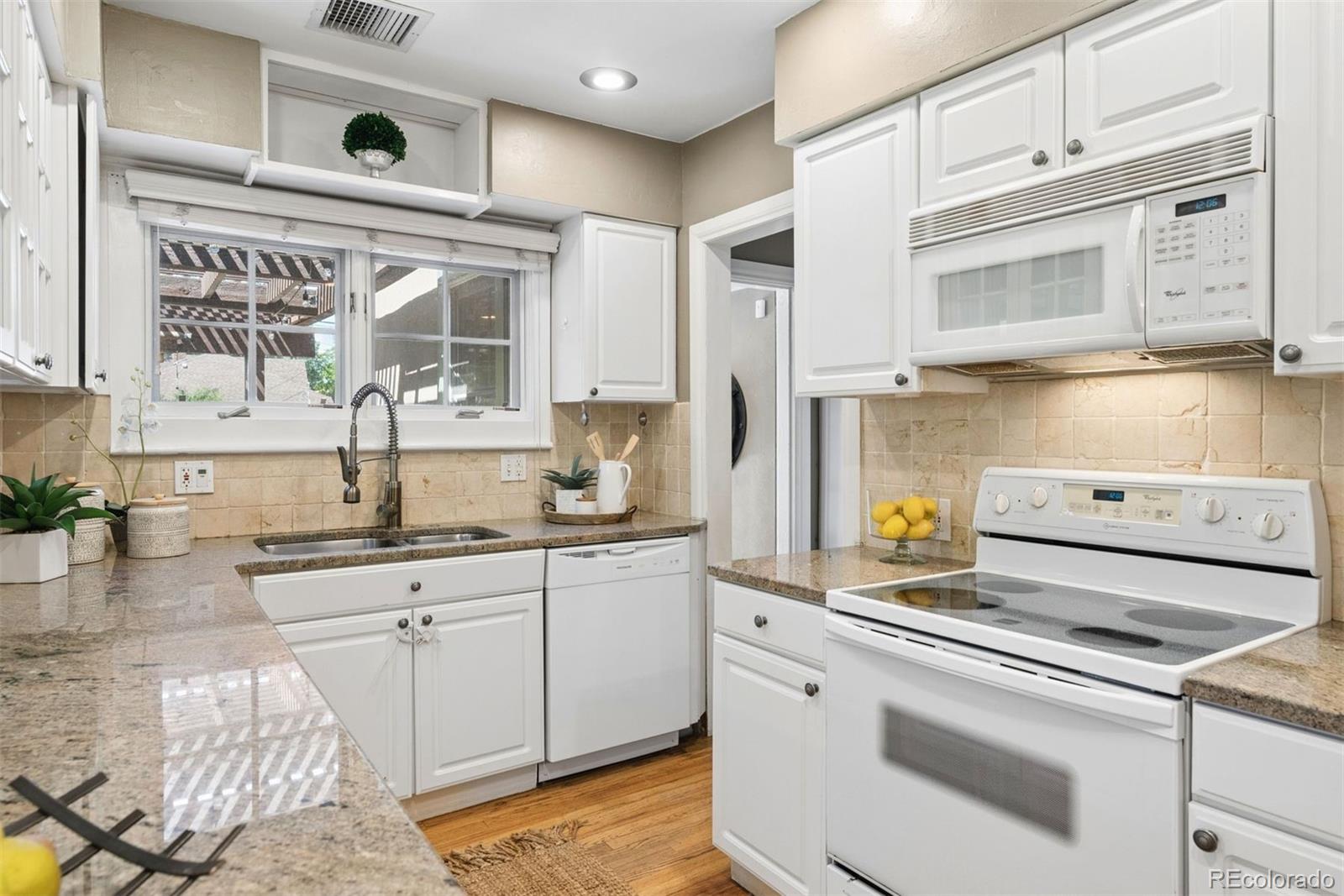 MLS Image #9 for 1905  jasmine street,denver, Colorado
