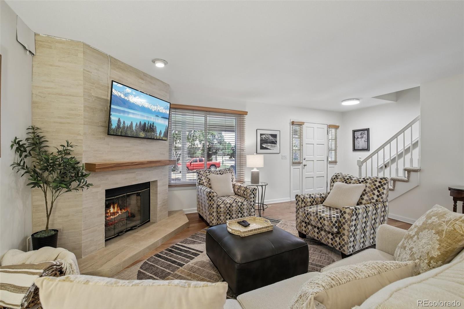 MLS Image #2 for 7586 s cove circle,centennial, Colorado