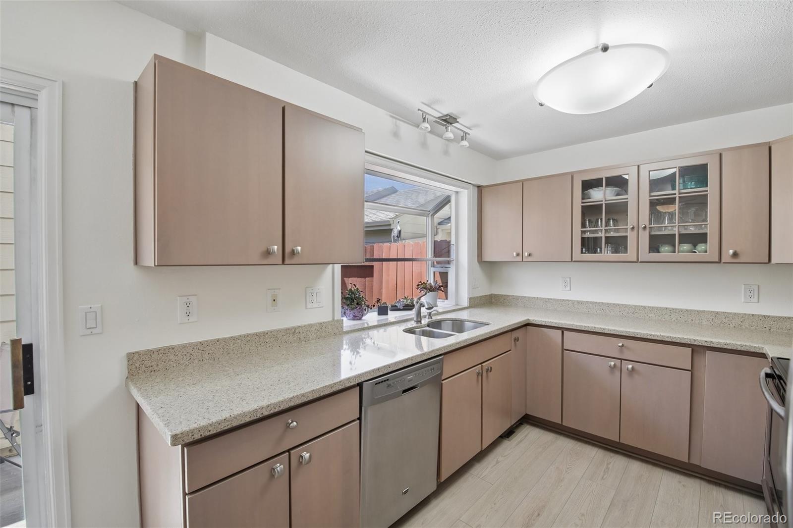MLS Image #8 for 7586 s cove circle,centennial, Colorado