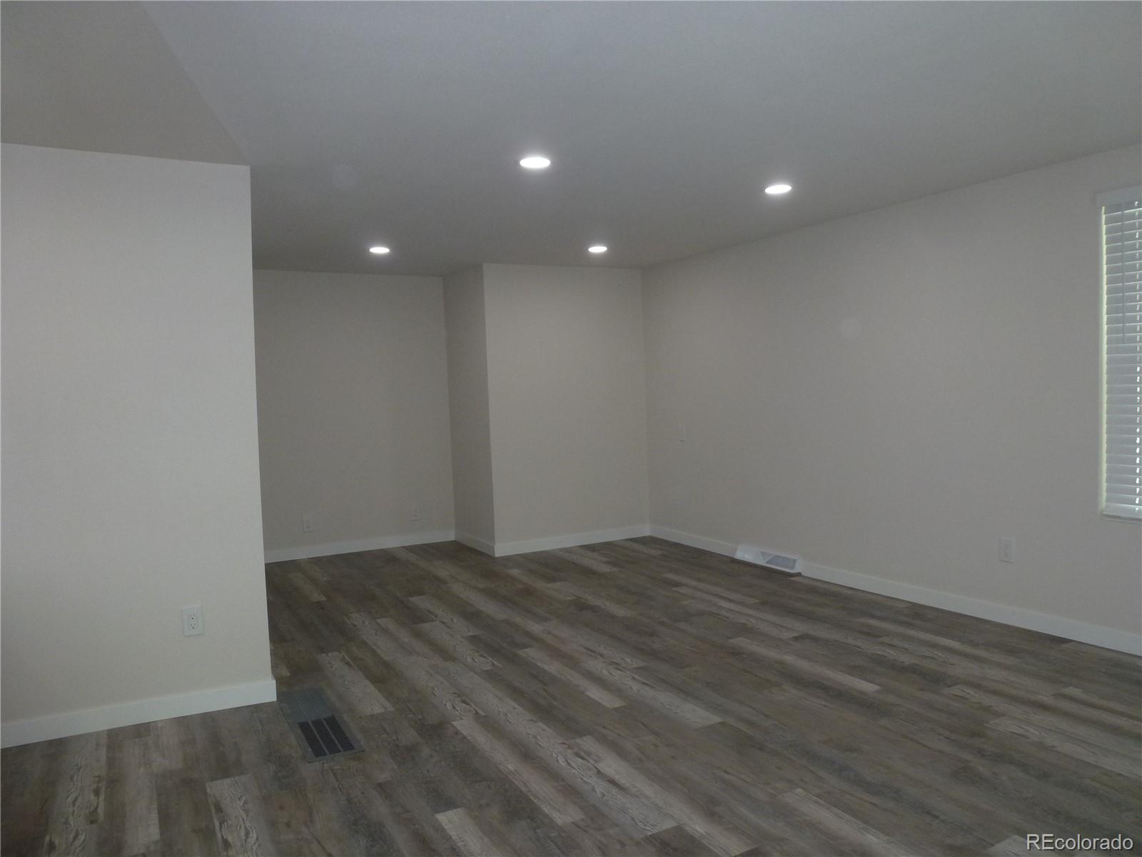 MLS Image #4 for 4863 s grant street,englewood, Colorado