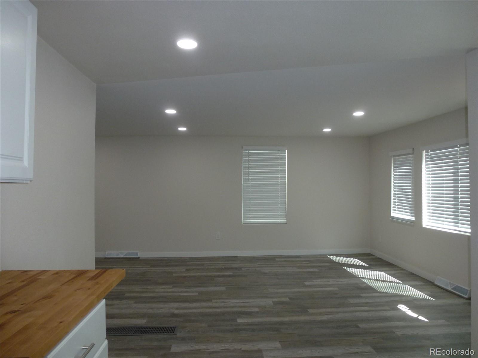 MLS Image #6 for 4863 s grant street,englewood, Colorado