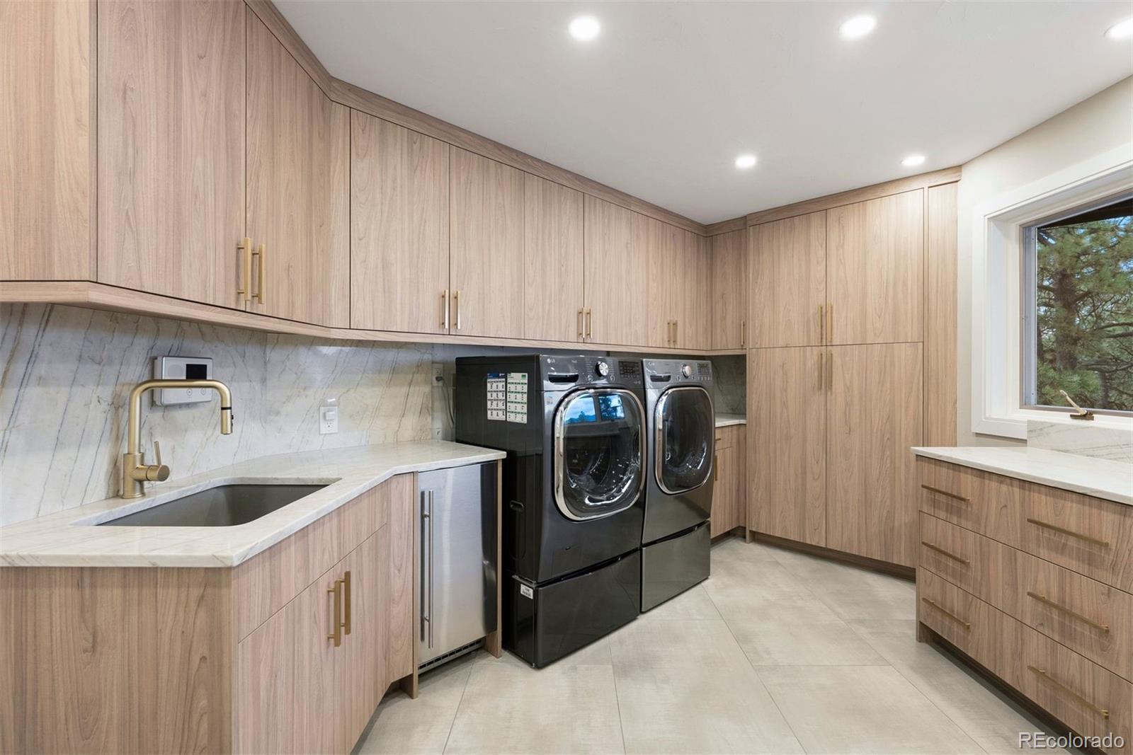 MLS Image #24 for 1992  columbine court,golden, Colorado