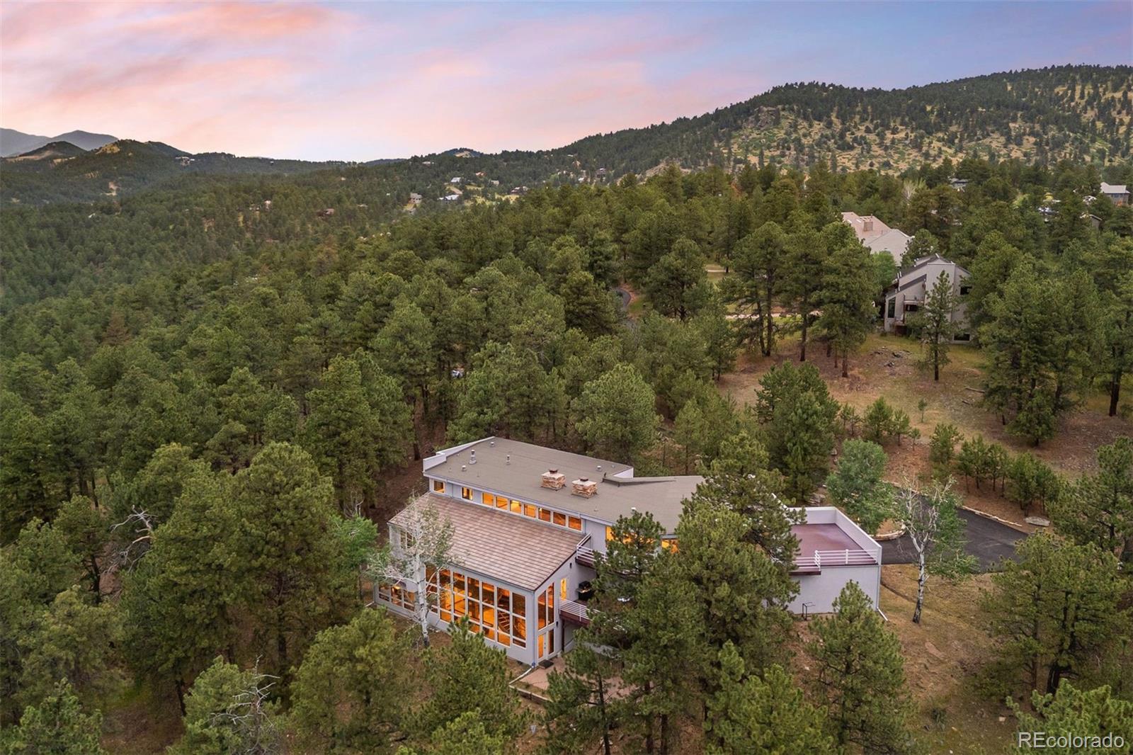 MLS Image #46 for 1992  columbine court,golden, Colorado