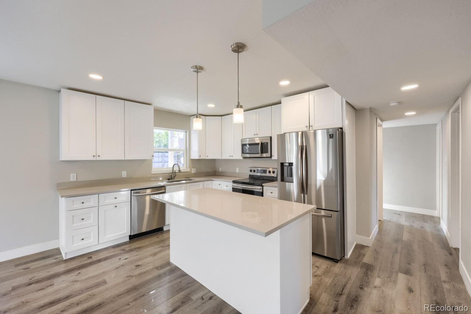 MLS Image #10 for 831  tucson street,aurora, Colorado