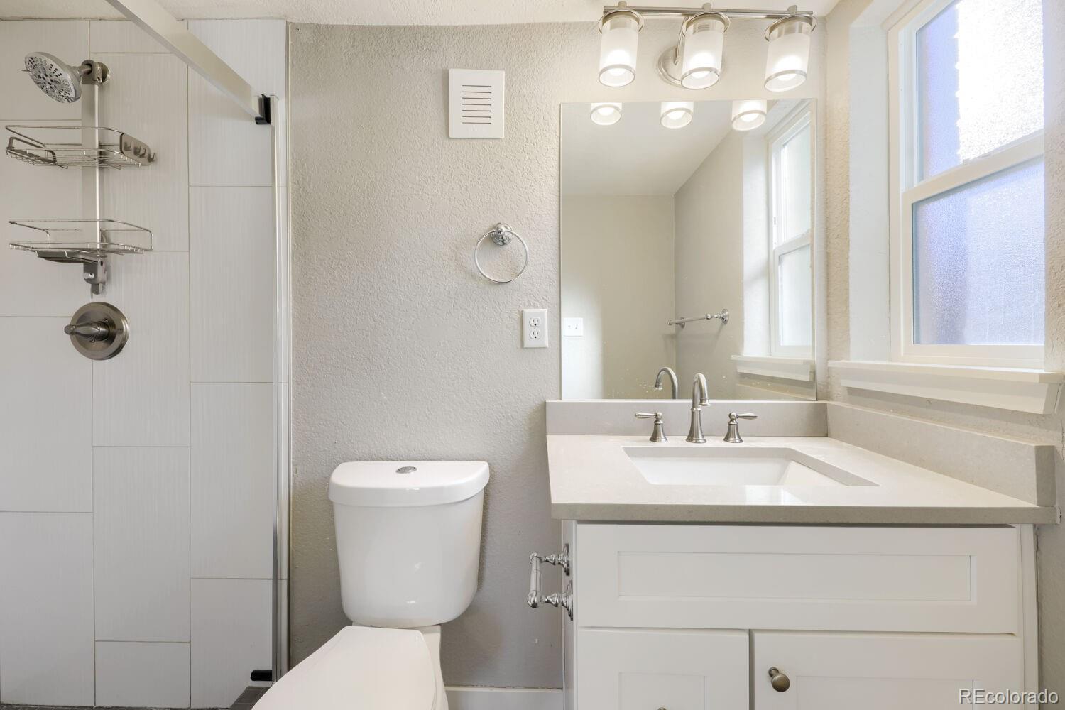 MLS Image #19 for 831  tucson street,aurora, Colorado
