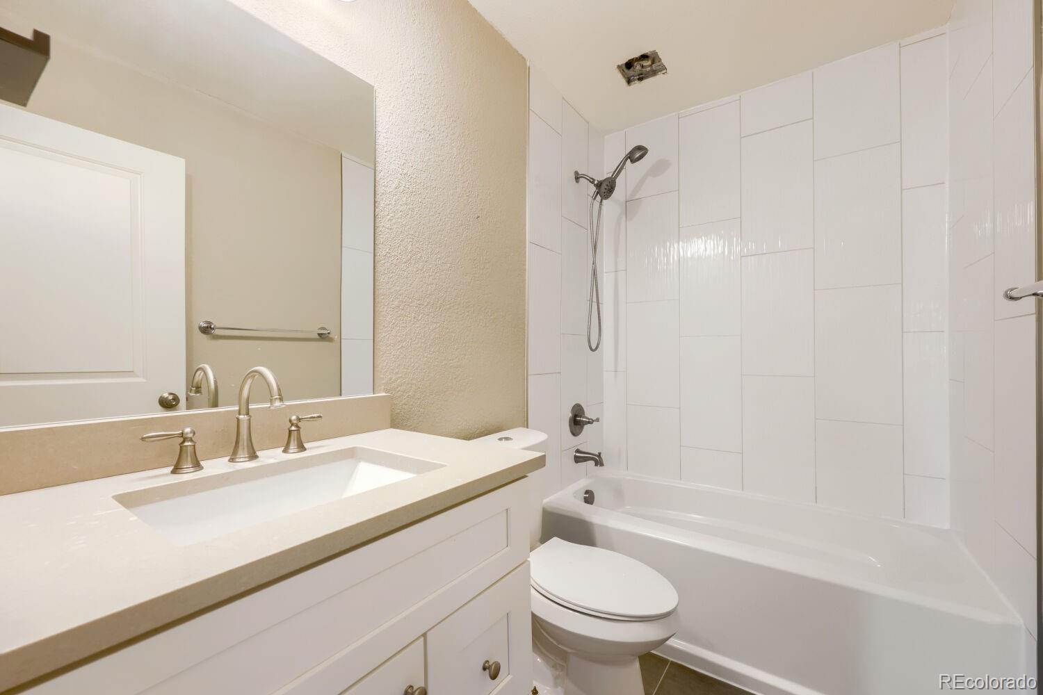 MLS Image #25 for 831  tucson street,aurora, Colorado