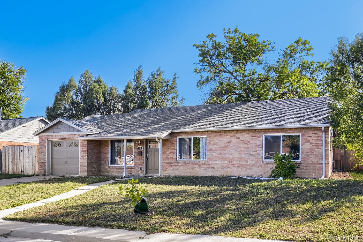 MLS Image #3 for 831  tucson street,aurora, Colorado