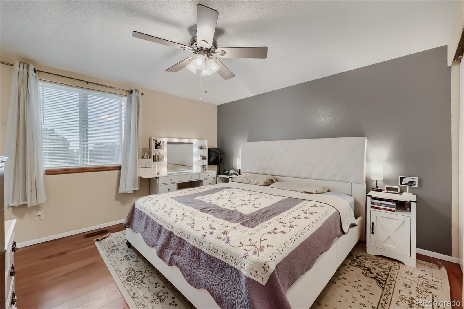 MLS Image #11 for 944 s uravan street,aurora, Colorado