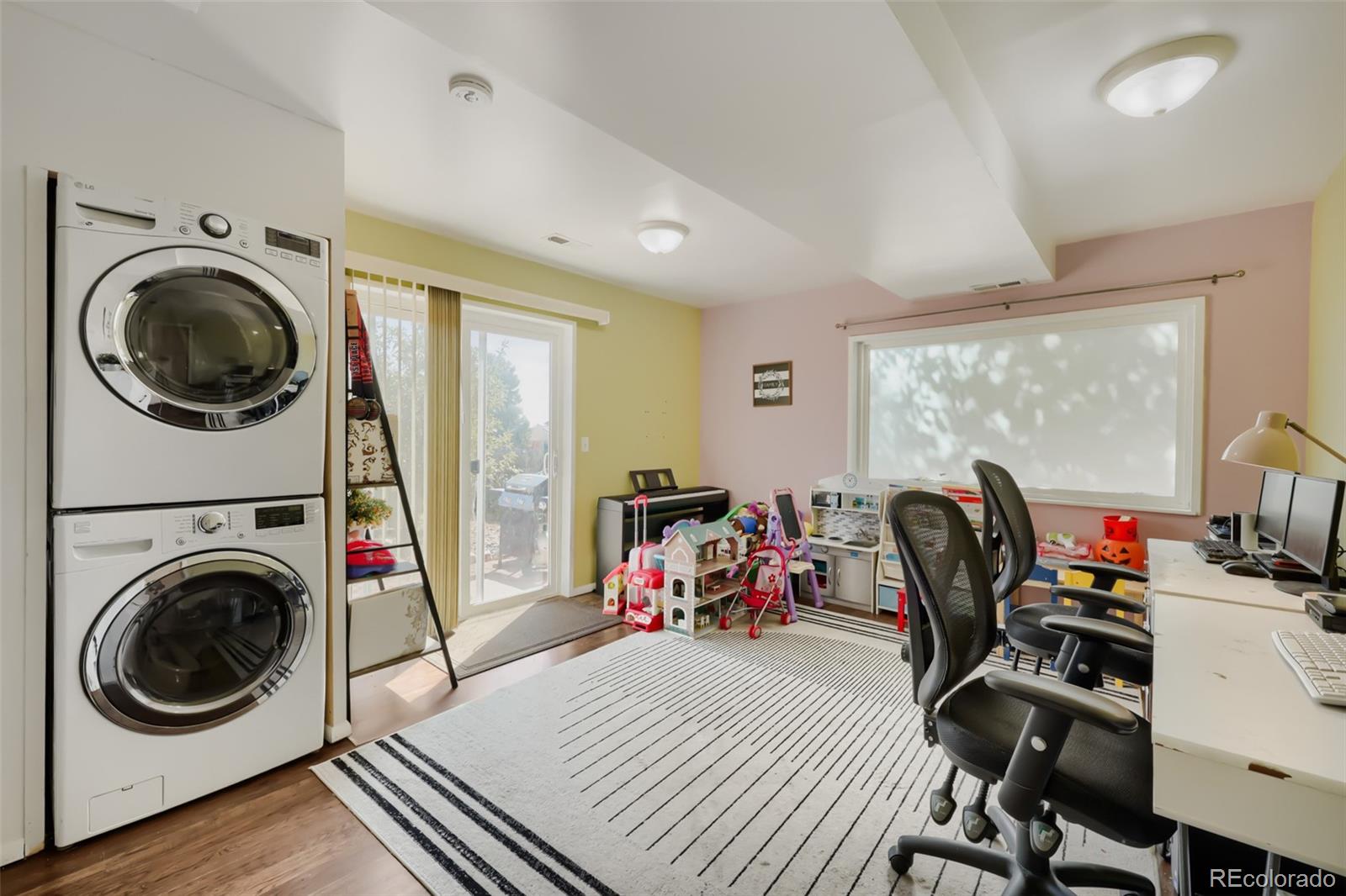 MLS Image #18 for 944 s uravan street,aurora, Colorado