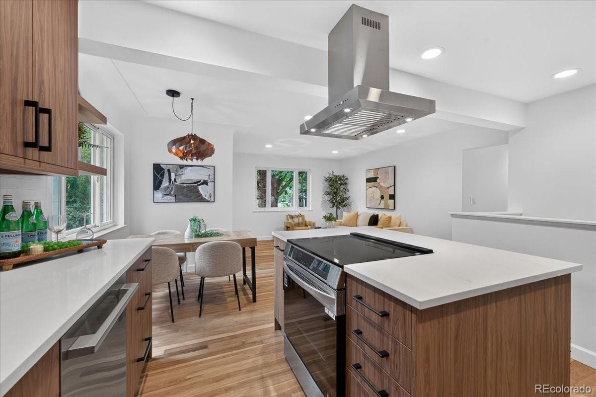 MLS Image #11 for 710  dahlia street,denver, Colorado