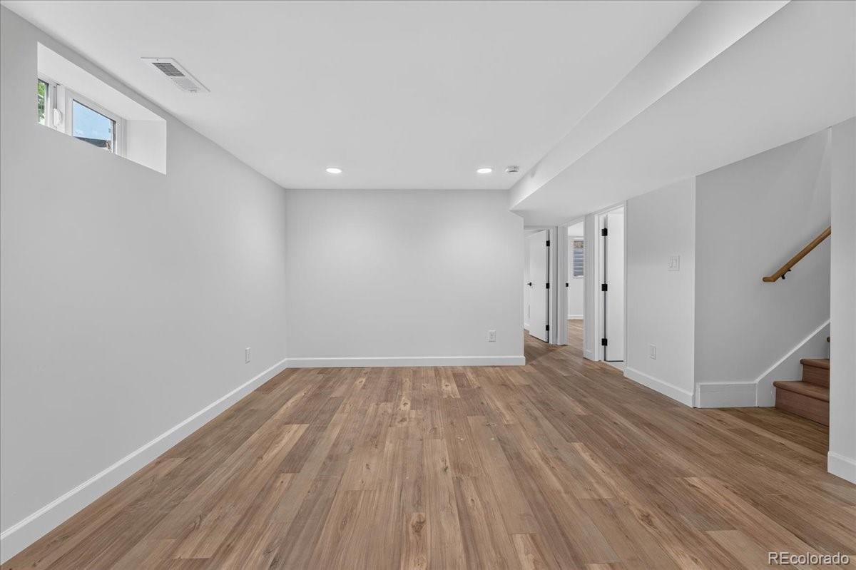 MLS Image #23 for 710  dahlia street,denver, Colorado