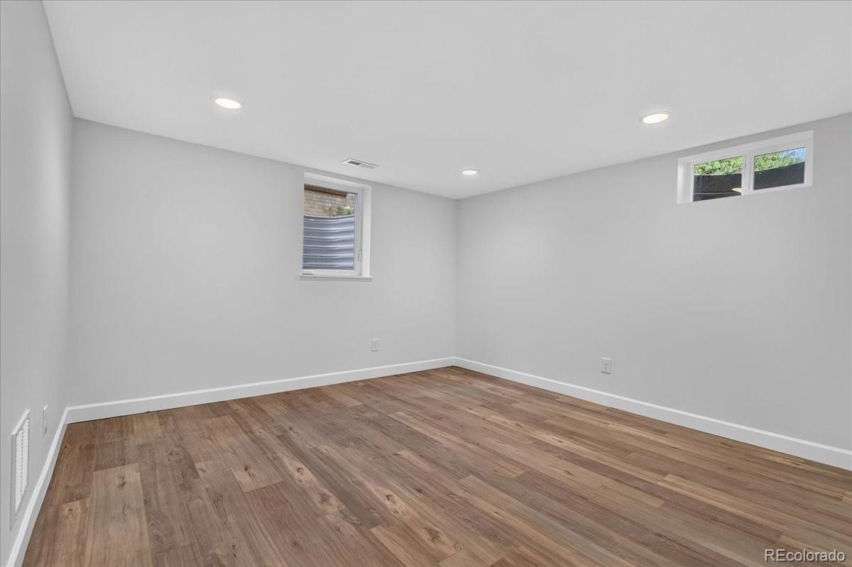 MLS Image #26 for 710  dahlia street,denver, Colorado