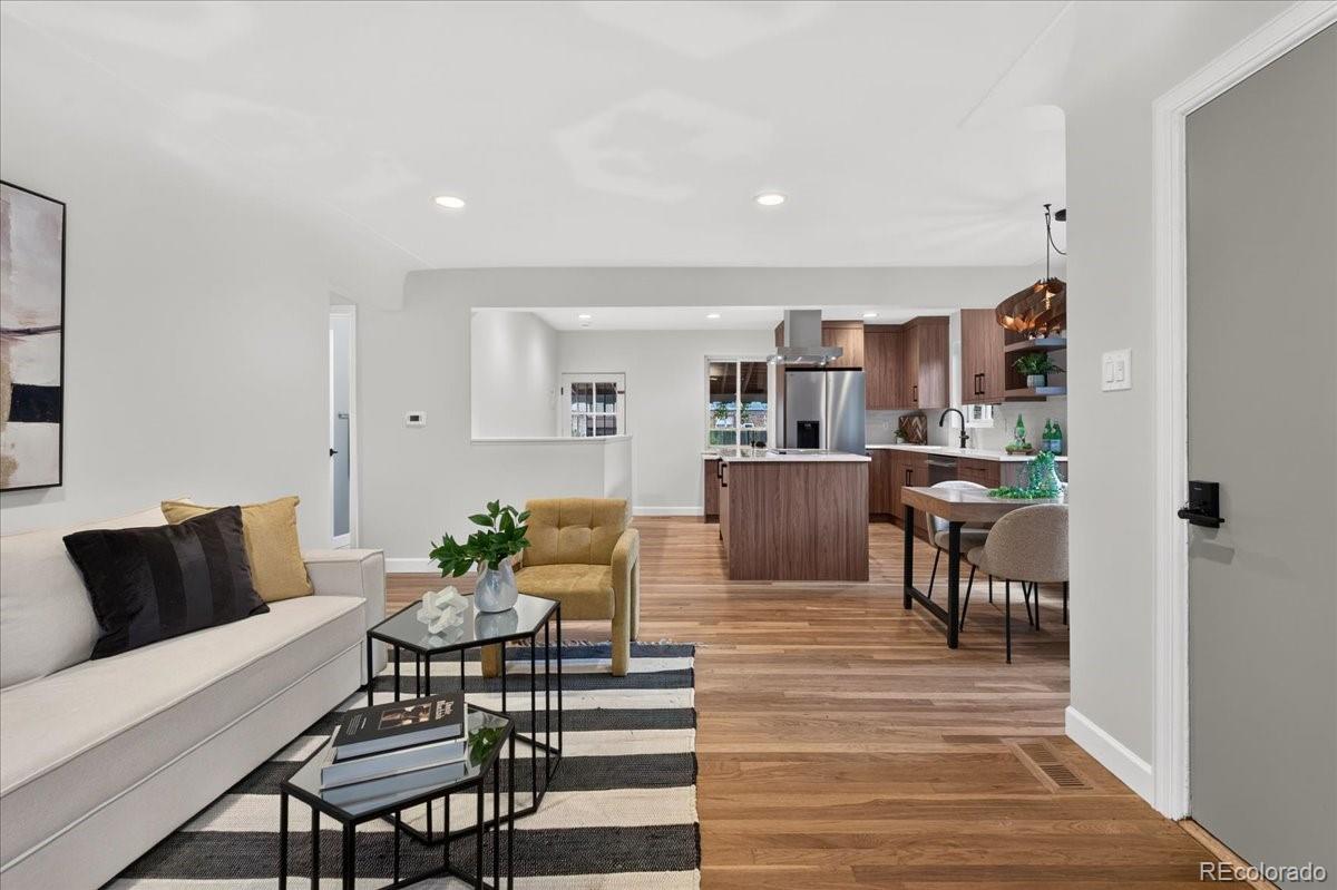 MLS Image #3 for 710  dahlia street,denver, Colorado