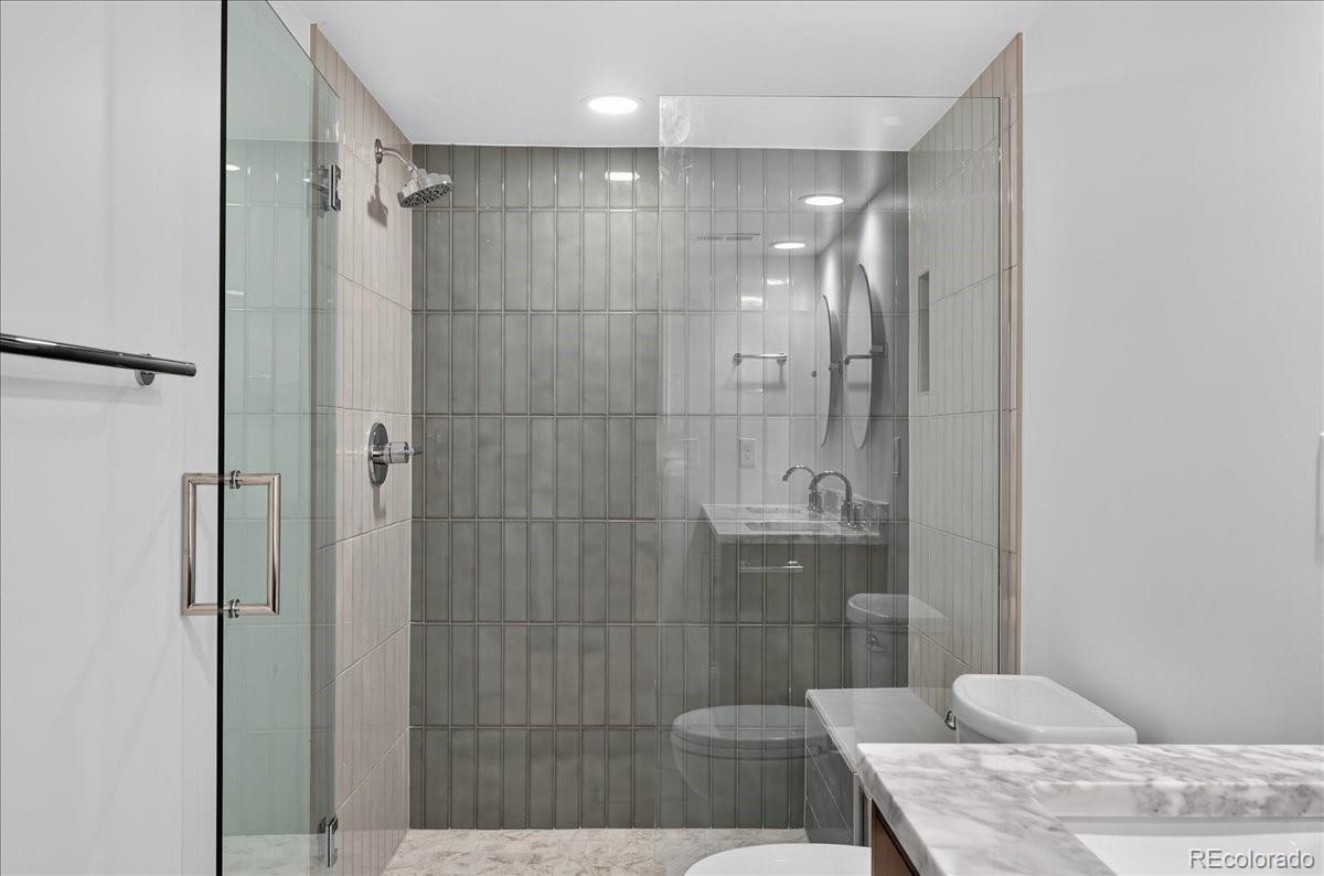 MLS Image #31 for 710  dahlia street,denver, Colorado