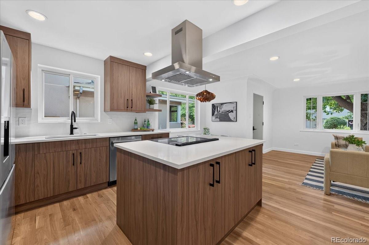 MLS Image #8 for 710  dahlia street,denver, Colorado