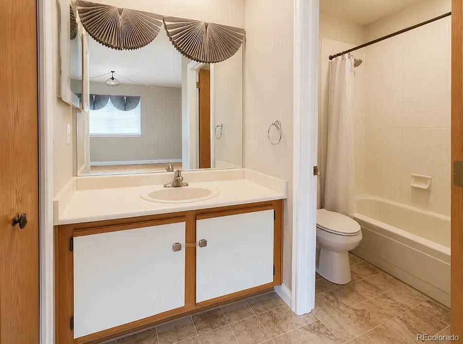 MLS Image #8 for 9510 e florida avenue 1052,denver, Colorado