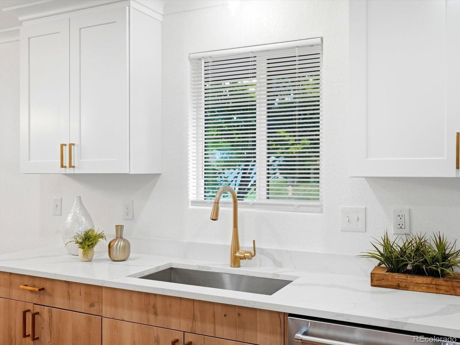 MLS Image #19 for 2451 s holly place,denver, Colorado